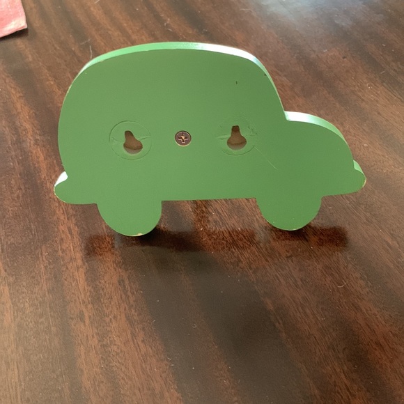 Cute Wooden Car Hanger - Picture 2 of 4